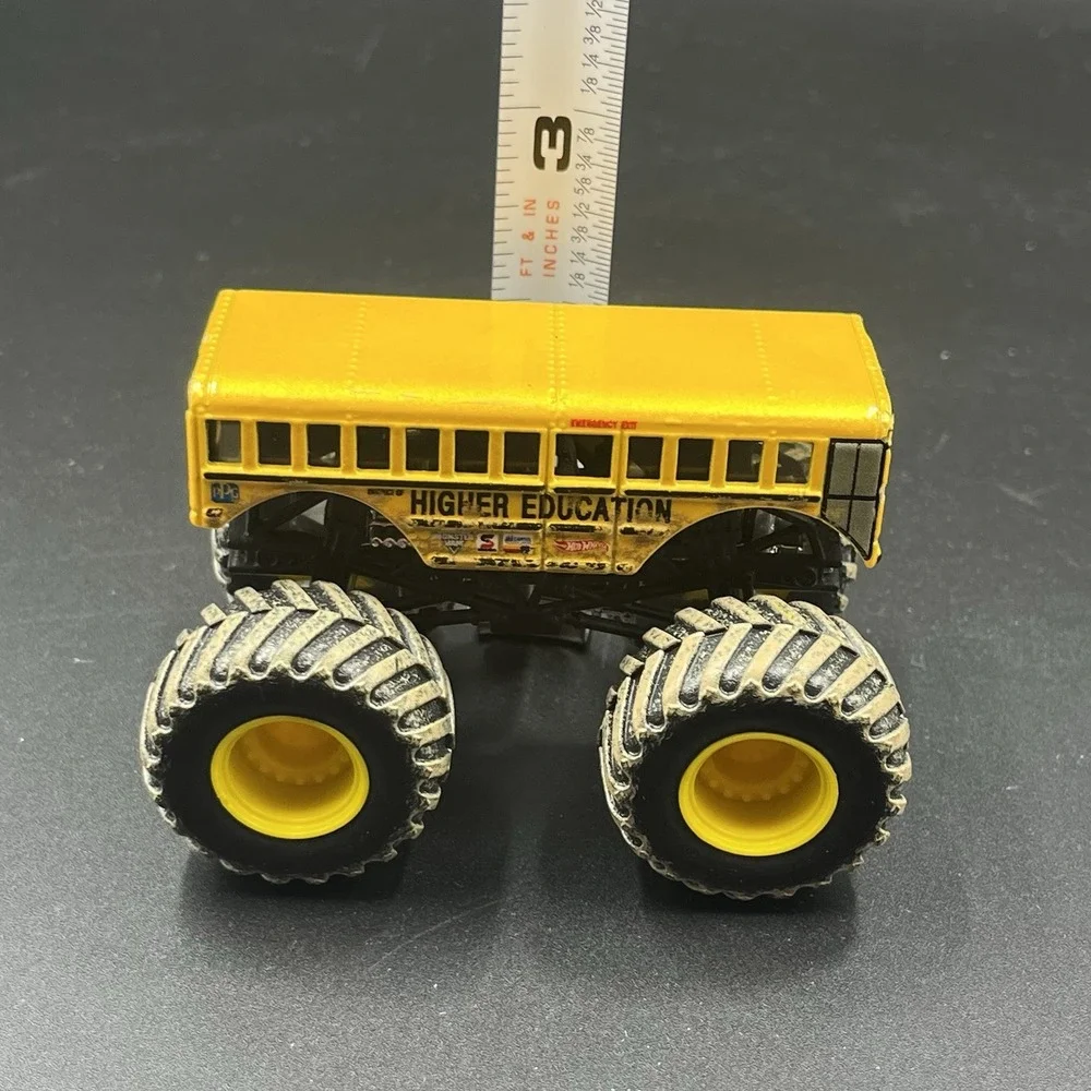 Hot Wheels Monster Jam Trucks 1:64 Scale Diecast Higher‎ Education Bus